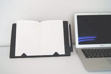 立つノートカバー(3)