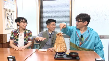 丼の高さに驚愕！