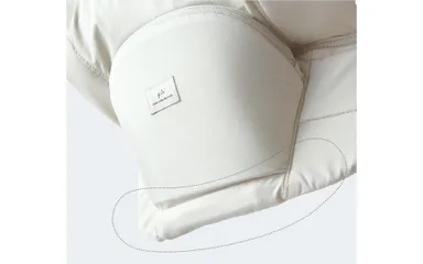 ベルト下部は3層のクッションで身体への食い込みをガード