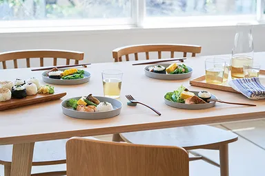 インドアシーン