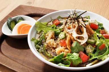 ノニリーフティーの棒棒冷やし茶漬