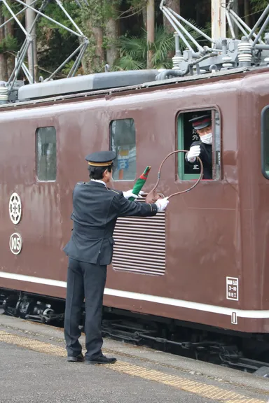 タブレット授受　イメージ