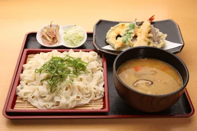 冷やし黄金ほうとう