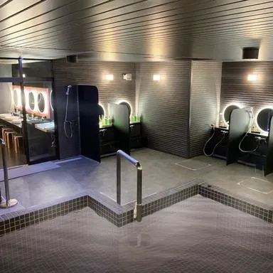 スタイリッシュな大浴場