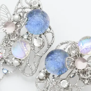 角度によって色を変える京ガラス