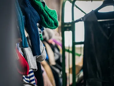 廃棄衣料の回収・選定