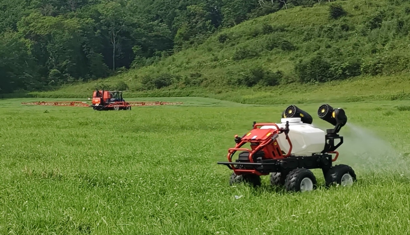 ドローン空撮×AI画像認識で検知した牧草地の雑草を
ピンポイント除草する実証実験を開始
