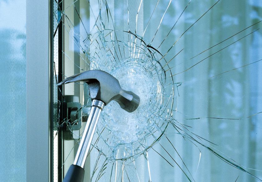 10月は防犯月間！増える住宅侵入盗、
自宅の防犯対策の未実施は半数以上に