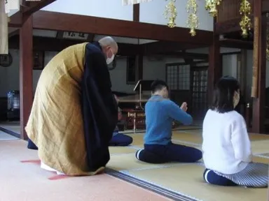 座禅と精進料理で身も心もデトックス