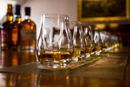 BSI（英国規格協会）、消費者のためにウイスキーの伝統をとらえた新たなガイドラインを発表