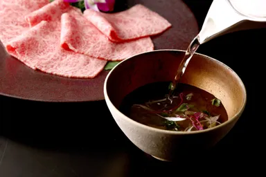 黒毛和牛特選ロース炙り 特製香豊出汁　4,370円(税込)