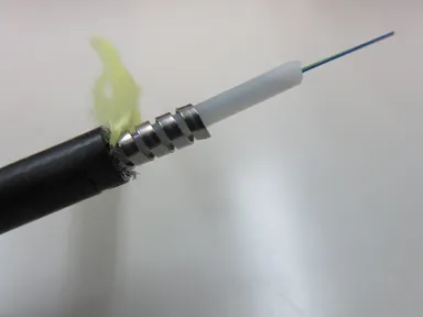 防水ロバスト光ケーブル