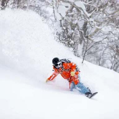 日本人プロスノーボーダー 浜和加奈氏