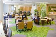 緑豊かなオフィスデザイン