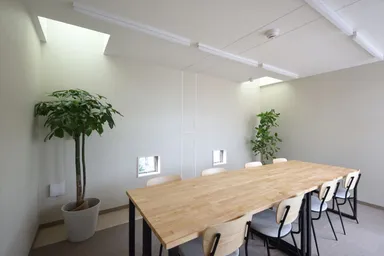 2階ミーティングルーム