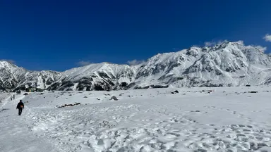 立山室堂平(10月27日現在)