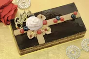 バラのクリスマスチョコレートケーキ