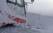 Immun'Age×雪景色に映える赤い圧雪車ピステンブーリー