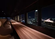 神戸港の絶景夜景が一望できるカウンター席