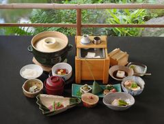 南禅寺参道菊水で学ぶ京料理ランチ付き京漆器制作体験福袋