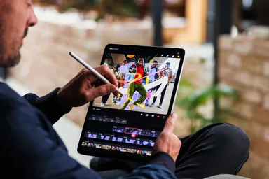 Procreateブラシで動画の上に描画(クレジット： Procreate, 21-19 のアニメーション作品)