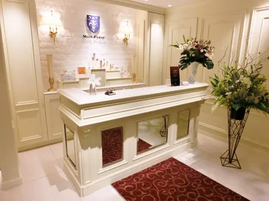 落ち着きある洗練されたエントランス