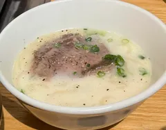 ホッとします「牛骨スープ」