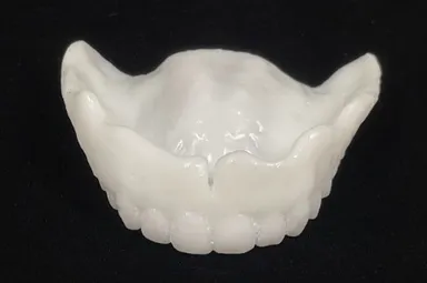 今使っている入れ歯のデータを読み取る