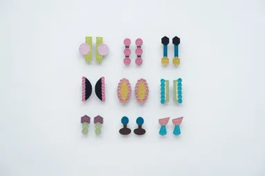 刺繍の立体感を出したピアス