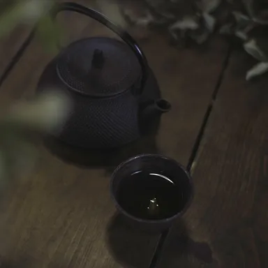 クロモジ茶のほんのり甘く香ばしい香り