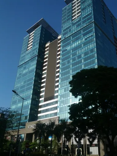 クロスコープの入るビル