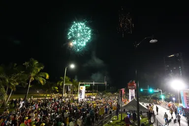 スタート風景花火