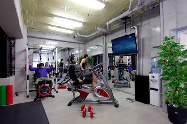 横浜ウィークリーのフィットネスルーム