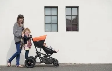 ライダーをさげるだけで簡単に立ち乗り可能