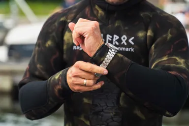 初回特典のシグネチャーブレスレット 定価18,900円