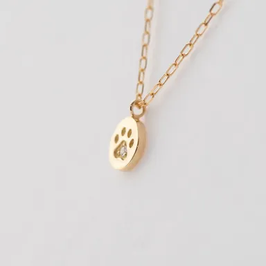 しっかりとした厚みのプレートが高級感を演出