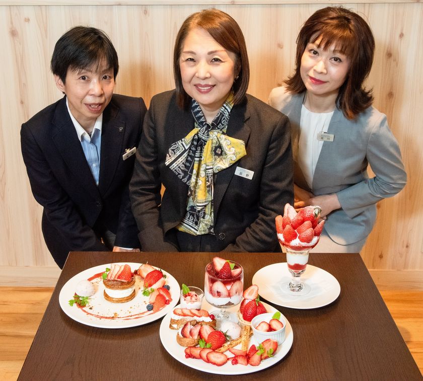 奈良店・橿原店・生駒店の女性店長による共同企画
奈良県内３店舗で「いちごまつり」を初開催！