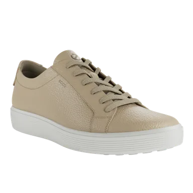 ECCOならではの抜群の履き心地もアップグレード