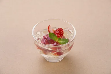 会津産ゆうやけベリーと純米大吟醸のゼリー　715円(税込)