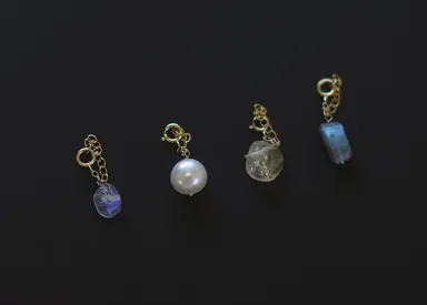 ブラジャーチャーム