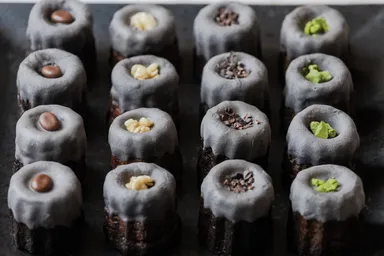 鉄スイーツ　カヌレ