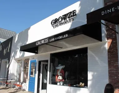 『GROWZE』 L.A.本店　外観写真