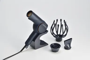 LOUVREDO『復元ドライヤー(R) Pro8』2月26日発売 さらにキューティクル LOUVREDO『復元ドライヤー(R) Pro8』2月26日発売 さらにキューティクル