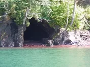 摩周湖にある洞窟(ホロ)