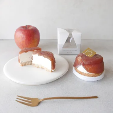 エシカル林檎のレアチーズケーキ1