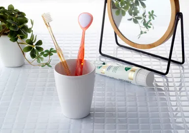 「新生活の準備における口臭予防」イメージカット