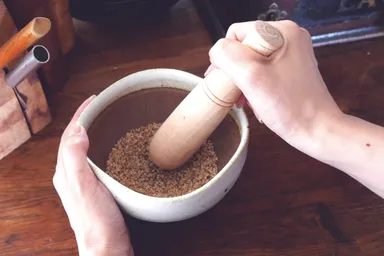 器すり鉢(藁白)　使用イメージ