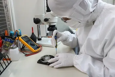 データ復旧は専門家まで！