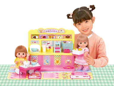 たべものいっぱい！わくわくフードコート