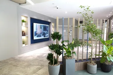 備前焼を設置した受付